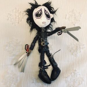 Edward Scissorhands Tim Burton Doll Mezco